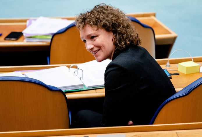 Renske Leijten (SP) tijdens een eerder debat over het aftreden van het kabinet naar aanleiding van de toeslagenaffaire.