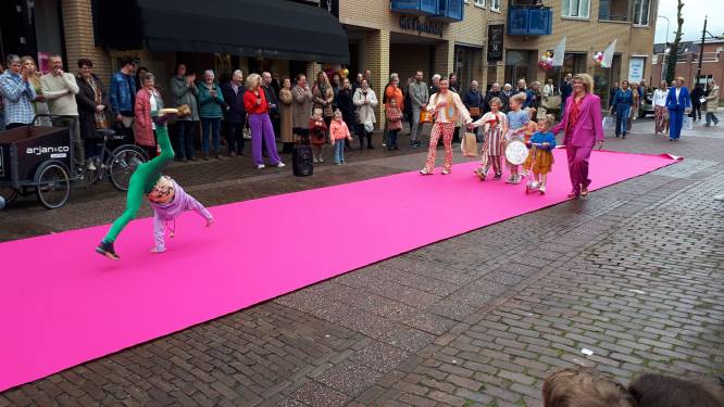 Een radslag op de catwalk in Haaksbergen, waarom ook niet? 