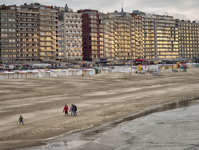 De Belgische badplaats Oostende, met een 'betonnen muur' aan de kust