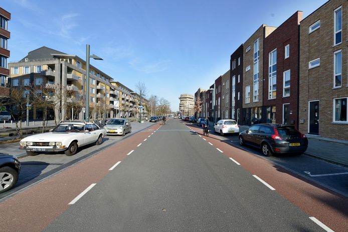 Ongeveer de plek van het ongeluk aan de Roomweg in Enschede.