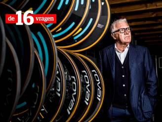 Patrick Lefevere: “De chirurgen zijn zeven uur bezig geweest. Toen ik wakker werd en onder het laken keek, staken er overal buizen uit m’n lijf”