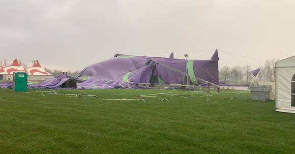 Een van de grootste tenten van Rebirth in Haaren ingestort Protest met tenten op voetbalveld in Amstenrade De
