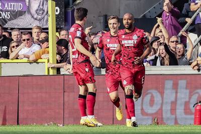 Bruges dompte Anderlecht et prend la tête, le titre s'éloigne pour le Sporting