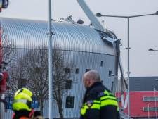 Dak van ADO bungelt en kerk in de Elandstraat lijkt in te storten: storm Eunice heeft Den Haag in zijn greep