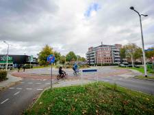 Almelose (54) raakt ernstig gewond bij ongeluk op rotonde, maar wat is er eigenlijk gebeurd?