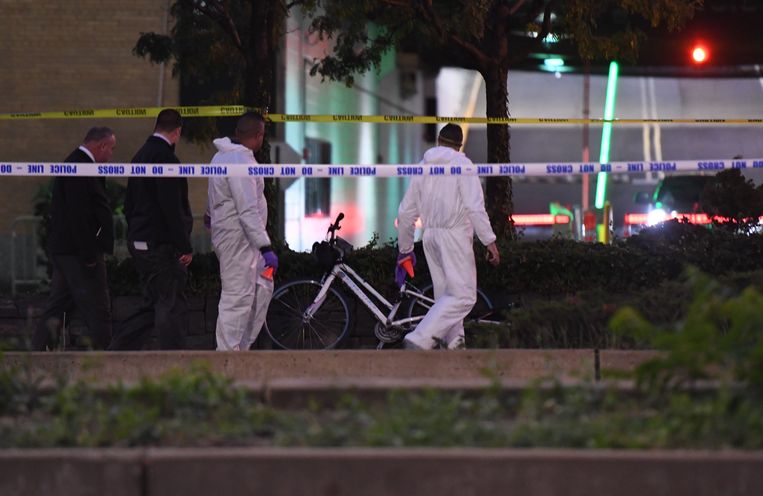 De Amerikaanse autoriteiten onderzoeken de plaats van de aanslag in New York. Beeld AFP