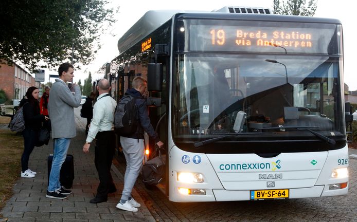 Met verdwijnen van de Bredabus, verliest Hulst ook verbinding met  Antwerpen: 'Hoor ik niemand over', Sint-Gillis-Waas