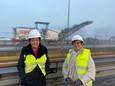 Minister Lydia Peeters en schepen Marleen Kortleven (Open Vld) bezochten in januari de brug over de E314 en zagen hoe erbarmelijk het fietspad was dat dagelijks gebruikt werd.