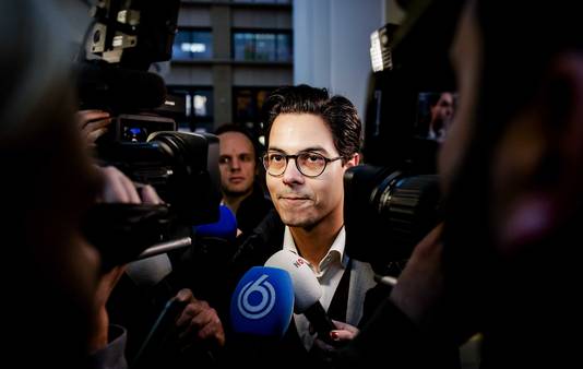 Fractievoorzitter Rob Jetten (D66) voor aanvang van het coalitieoverleg vanmorgen