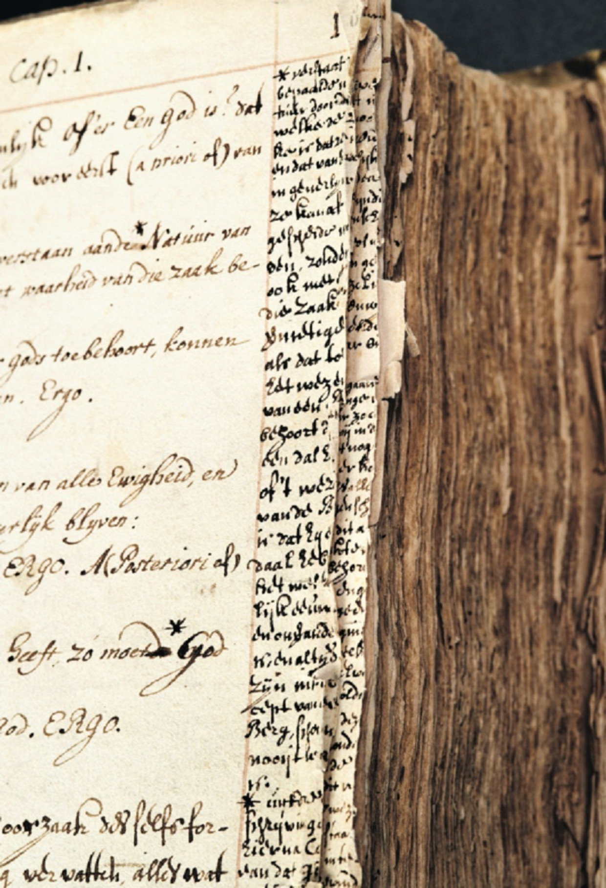 Benedictus de Spinoza, 'Korte verhandeling van God, de mensch, en deszelvs welstand. Godgeleerde staatkundige verhandelinge. Nauwkeurige en nootsakelyke aenmerkingen tot beeter verstant van dit boek'. Papier, 433 fol, ca. 210x163 mm. Aangetast door inktvraat. Kopie naar vertalingen uit het Latijn. Met later geschreven titels en aantekeningen door Johannes Monnikhoff (1707-1787) en aantekeningen van Spinoza. In 1870 geschonken, collectie Bogaers. Beeld Koninklijke Bibliotheek, Den Haag