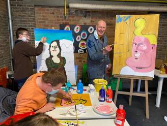 School verhuurt schilderijen van leerlingen met een beperking: “Dit brengt hun talenten onder de aandacht en verhoogt hun gevoel van zelfwaarde”