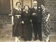 Schoontje Heijman (rechts) met haar oude.rs Levi Heijman en Evalina van Praag en haar zus Mimi (links) voor 1938