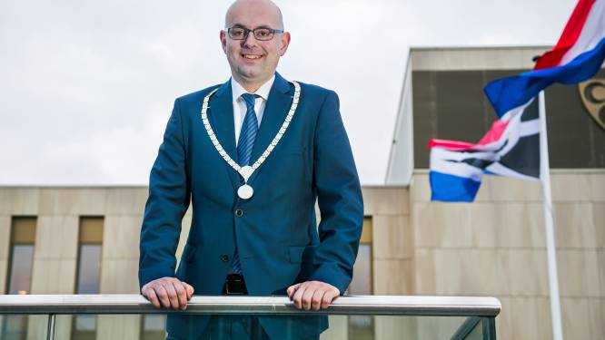 Burgemeester van Krimpen onder vuur na ‘nazi-bericht’ op Facebook