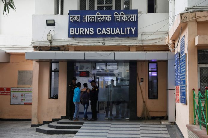 Het ziekenhuis in New Delhi waar het slachtoffer werd behandeld voor haar brandwonden.