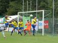 Een moment uit het duel van Oostkapelle/Domburg (nu SVOD'22) tegen Kloetinge Onder-23 bij de laatste Borsele Sloepoort Cup.