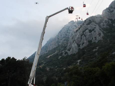 184 personnes entre ciel et terre après la rupture d’un téléphérique en Turquie, 29 toujours coincées 