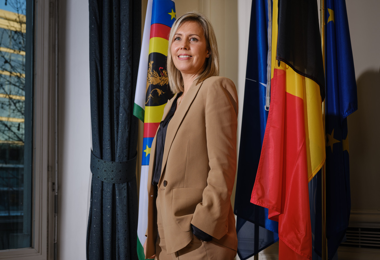 INTERVIEW. Ludivine Dedonder (PS), de eerste vrouwelijke minister van