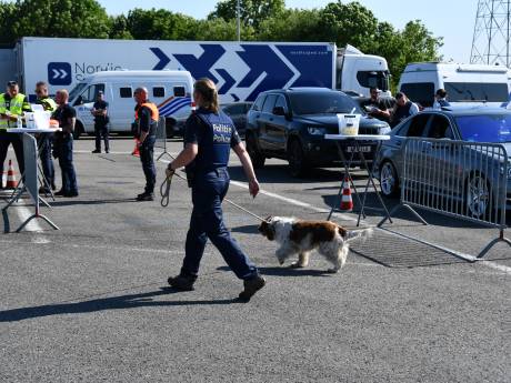 Des armes et de la drogue découvertes lors d'un contrôle de grande ampleur à Fourons