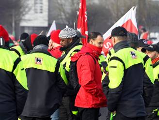 Geen hoorzittingen met directie en vakbonden van Delhaize in de Kamer 