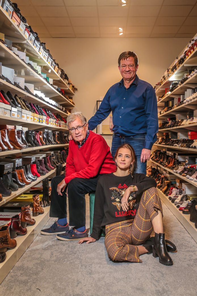 Na 70 jaar en 4 generaties is familiebedrijf Torfs de grootste schoenwinkel van Vlaanderen Schoenen verkopen Dat vond bomma te min voor ons De Krant hln.be