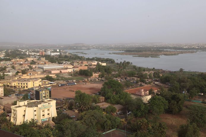 De hoofdstad van Mali, Bamako. Gewapende mannen hebben in Mali het vuur geopend op een hotel dat veelvuldig gebruikt wordt door medewerkers van de Verenigde Naties en humanitaire organisaties.