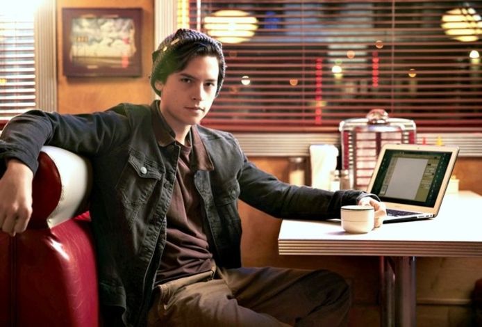 Cole schittert nu als Jughead in de Netflix-reeks 'Riverdale'.