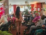 Des strip-teaseuses dans nos maisons de repos, une bonne idée? “C’est une manière vulgaire de faire parler de sexe”