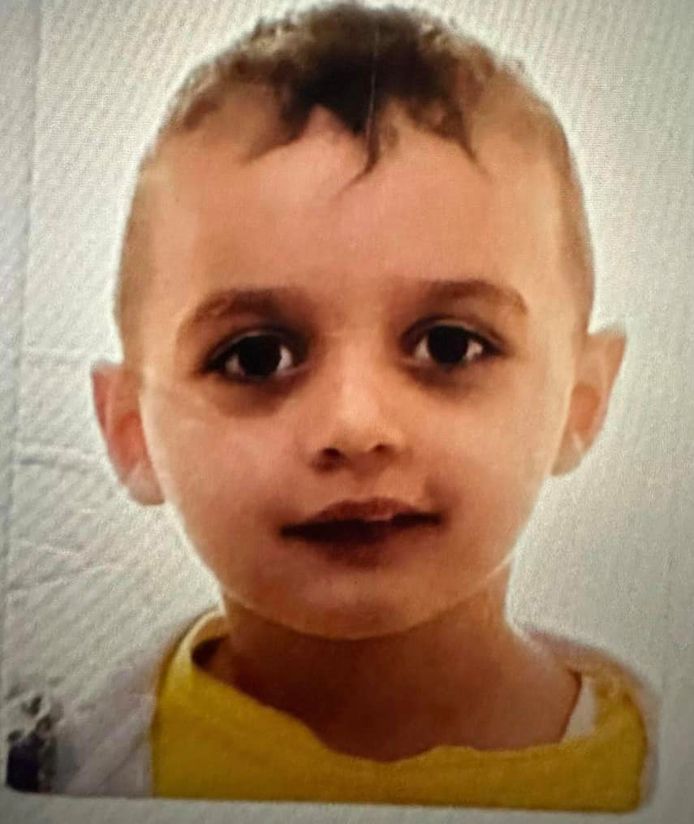 De politie is op zoek naar de 5-jarige Fouzi GRINE. Hij is het laatst vanavond gezien in de omgeving van de Turnhoutsebaan in Borgerhout.
