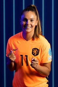Lieke Martens na jaren van heimwee gelukkig bij PSG én in de liefde: ‘Ik kom thuis en Benjamin en mijn hondje zijn er’