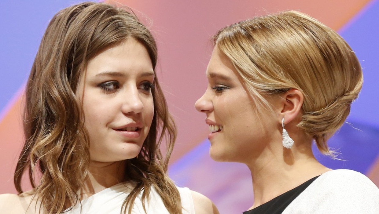 Adele Exarchopoulos (R) en Lea Seydoux (L) Beeld ANP