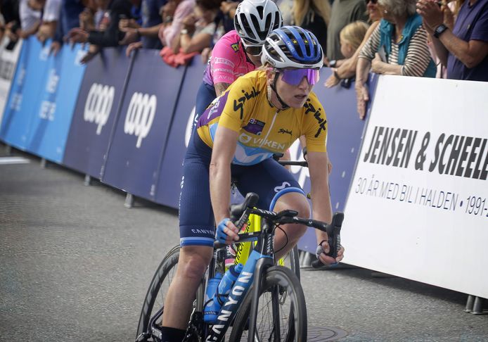 Annemiek van Vleuten tijdens de slotrit in Noorwegen.