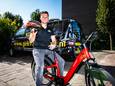 Rik de Bruin geeft tips voor veilig fietsen op een e-bike.