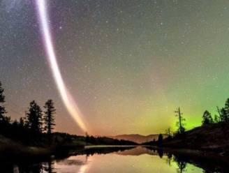 Groep fotografen ontdekt nieuw (paars) lichtfenomeen
