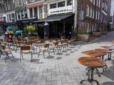 Veel regels, maar morgen mogen terrassen eindelijk open: ‘En het wordt ideaal weer’