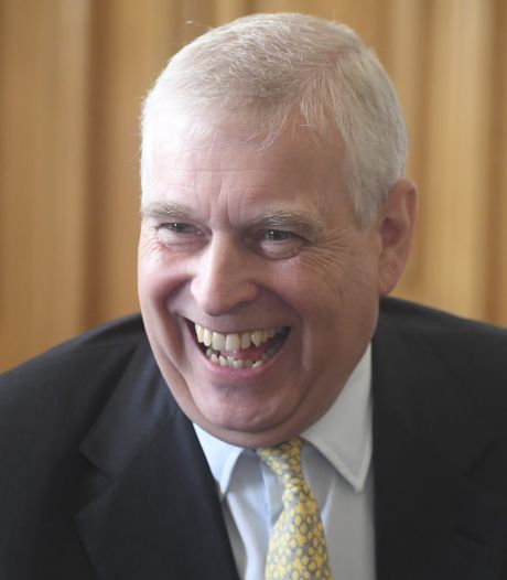 Le prince Andrew, du prestige militaire à la disgrâce pour agressions sexuelles