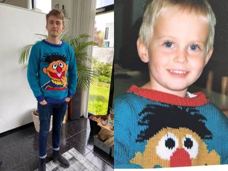 Moeder breit nieuwe Ernie-trui voor zoon Geert (25): ‘Als kind dol op Sesamstraat’