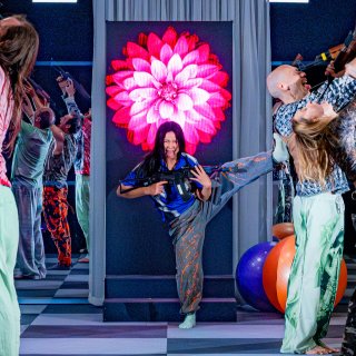 In Gundhi, theater group De Warme Winkel aims its Kalashnikovs at pacifism