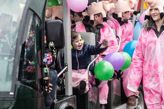 Genieten tijdens de optocht door Iseldonk. Foto: Jan Ruland van den Brink