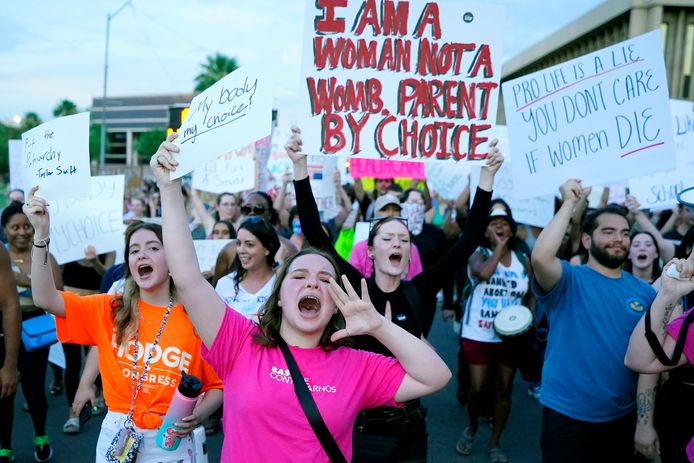 Manifestanten demonstreren voor het recht op abortus in Phoenix, hoofdstad van de Amerikaanse staat Arizona. (23/09/22)