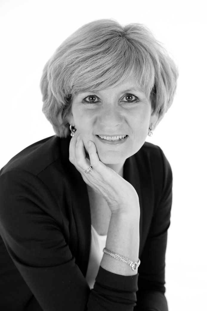 Er is een tijd van komen en een tijd van gaan, schrijft Isabel. Mijn tijd van gaan is helaas nu gekomen. Haar ogen hebben de tekstverwerker aangestuurd.
