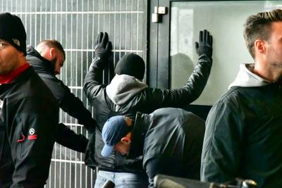 Fanzone Lazio Roma loopt vol, sfeer wordt grimmiger