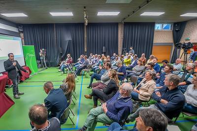 Veel cijfers en feiten, maar dé vraag blijft onbeantwoord op stikstofavond gemeente Roosendaal