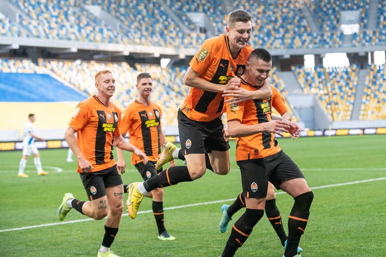 Sjachtar Donetsk viert een doelpunt tegen Dinamo Kiev in een leeg Arena Lviv stadion in Oekraïne in oktober. Beeld Stanislav Ivanov/Global Images Ukraine via Getty Images