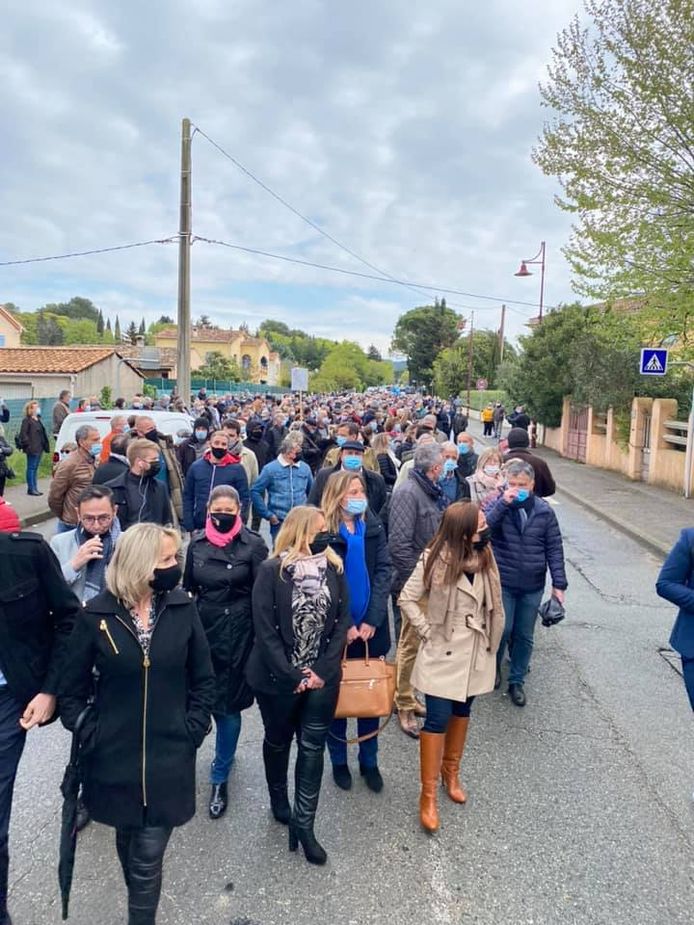 Inwoners van het stadje Arcs-sur-Argens gingen massaal de straat op om te protesteren tegen de krakers