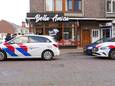 Politie aanwezig op de Heistraat in Helmond.