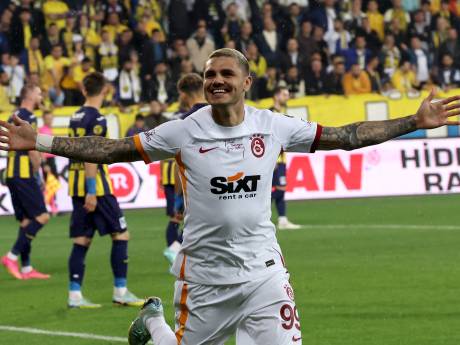 Dries Mertens viert eerste landstitel: Galatasaray voor het eerst sinds 2019 kampioen van Turkije