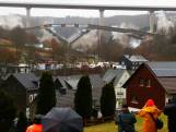 Les images impressionnantes de la destruction d’un pont allemand