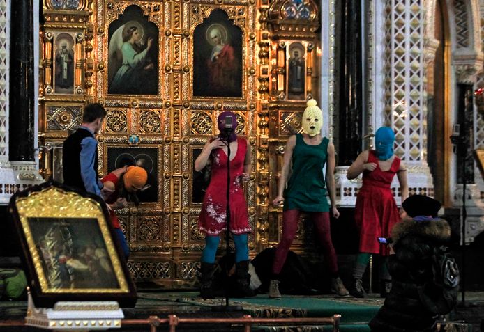 In 2012 voerden de drie leden van Pussy Riot een “punkgebed” op in de Christus Verlosserkathedraal in Moskou.