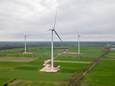 Bij Staphorst staan sinds kort drie windturbines van meer dan 200 meter hoog.