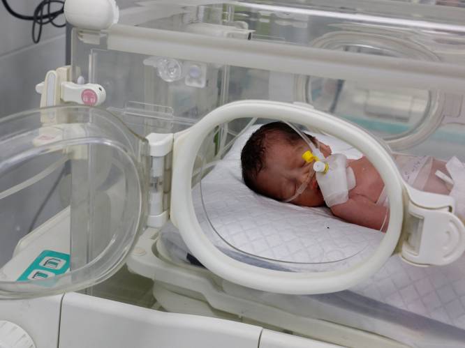 VN: Ruimen 37 miljoen ton puin in Gaza gaat 14 jaar duren; baby uit baarmoeder stervende moeder toch overleden